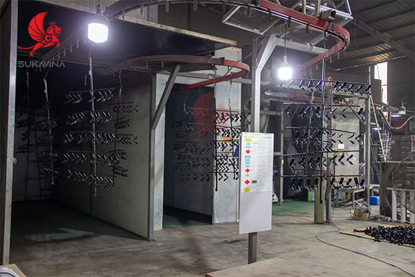 Dây chuyền sơn tĩnh điện khớp nối kim loại phi 21 tại nhà máy Sukavina